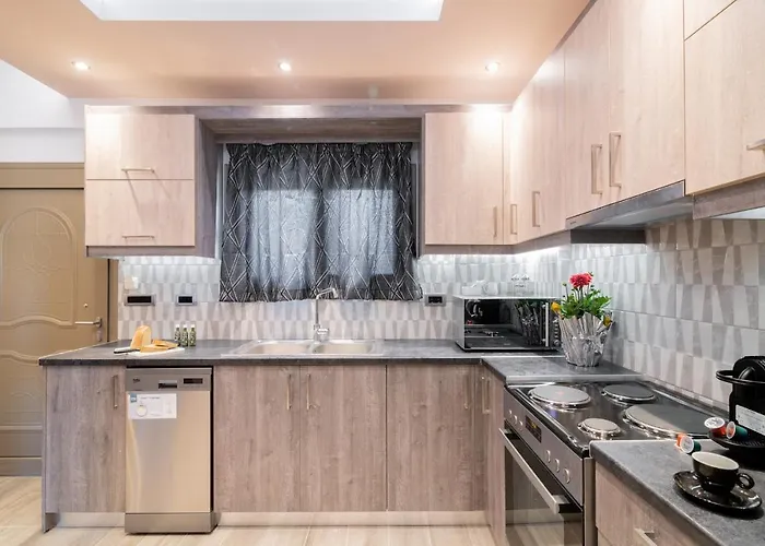 En Elladi 빌라 알리카나스