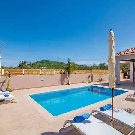 En Elladi Villa