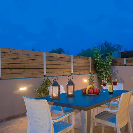 En Elladi * Αλυκανάς