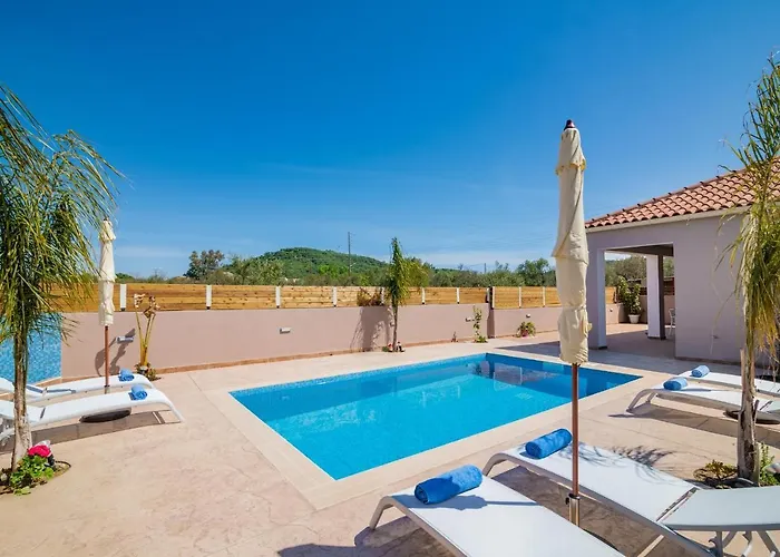En Elladi Villa